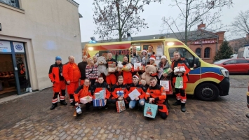 Gnieźnieńscy medycy spełniają świąteczne marzenia dzieci z domu dziecka
